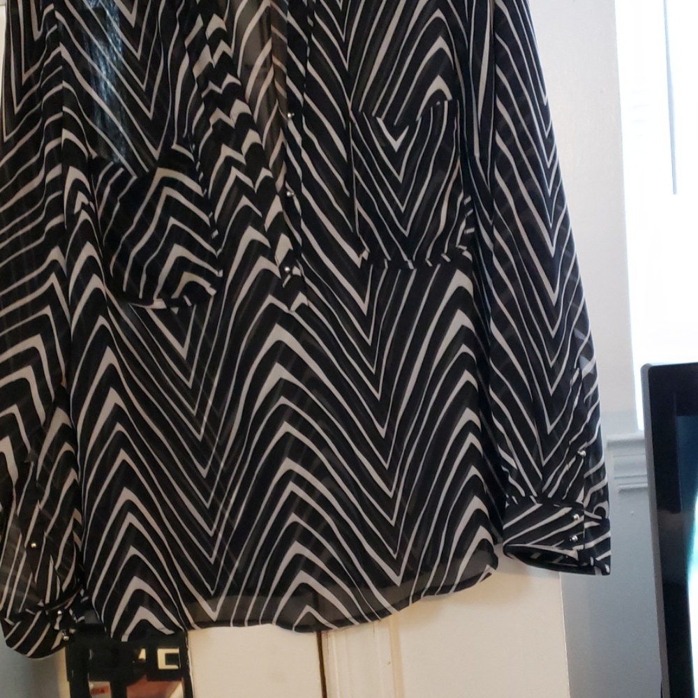 BLOUSE